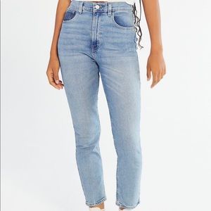 BDG High-Waisted Girlfriend Jean - Sz. 26
